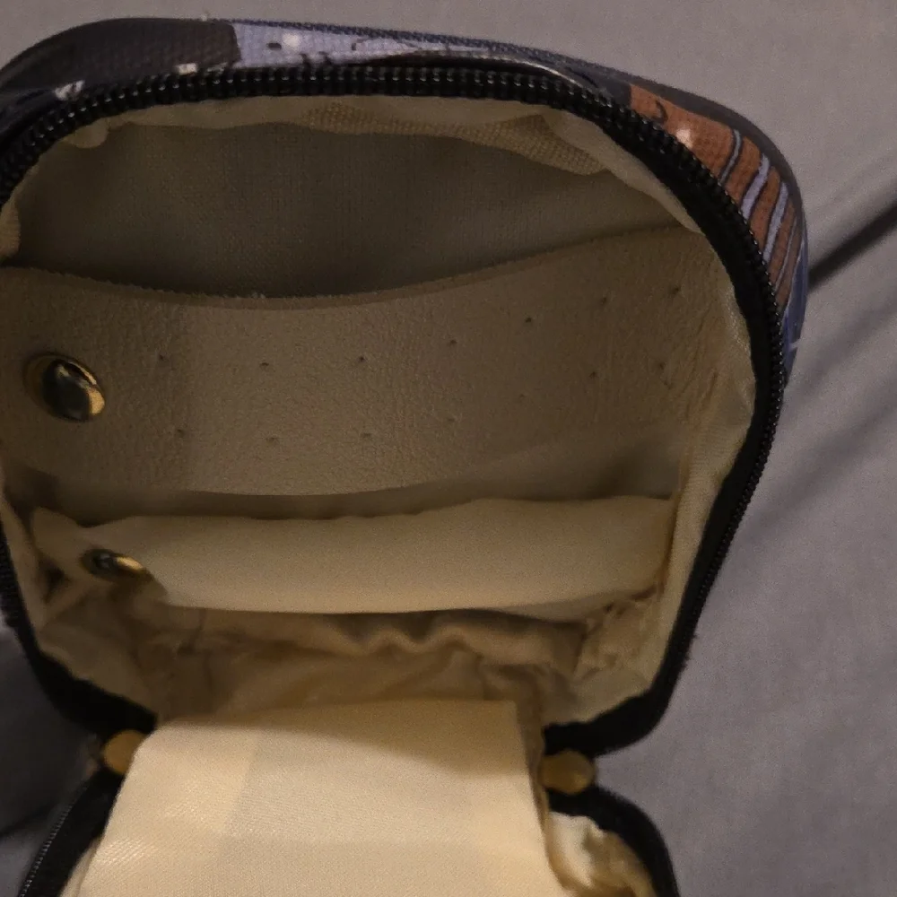 Cat Patterned Pet Accessory Pouch - Picture 2 of 4